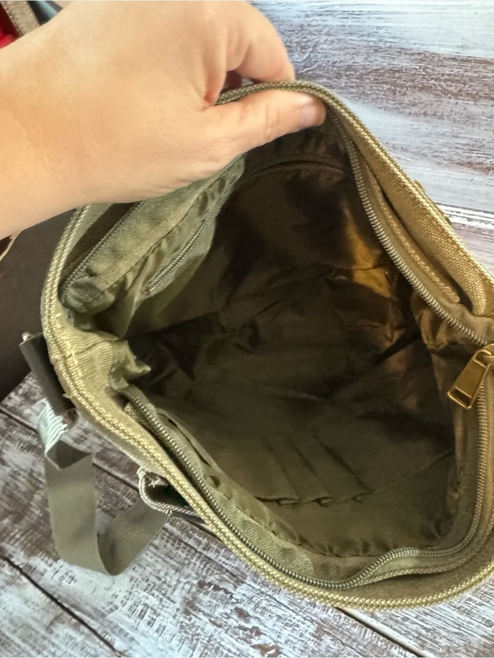 Canvas Crossbody Bag in Olive Green